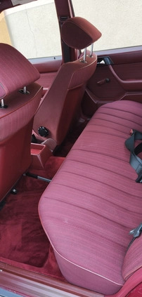 Mercedes-Benz W124 (1984-1993) cena 28900 przebieg: 103000, rok produkcji 1989 z Pabianice małe 436